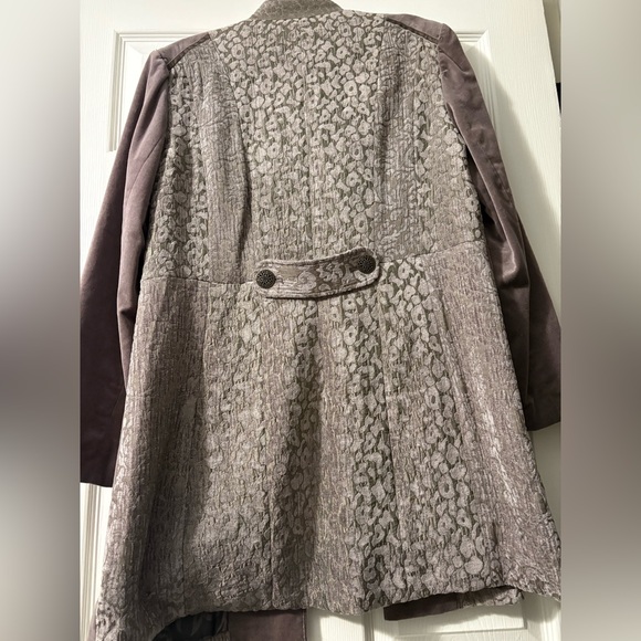 Chico's Taupe and Gray Trench Coat - Picture 4 of 7